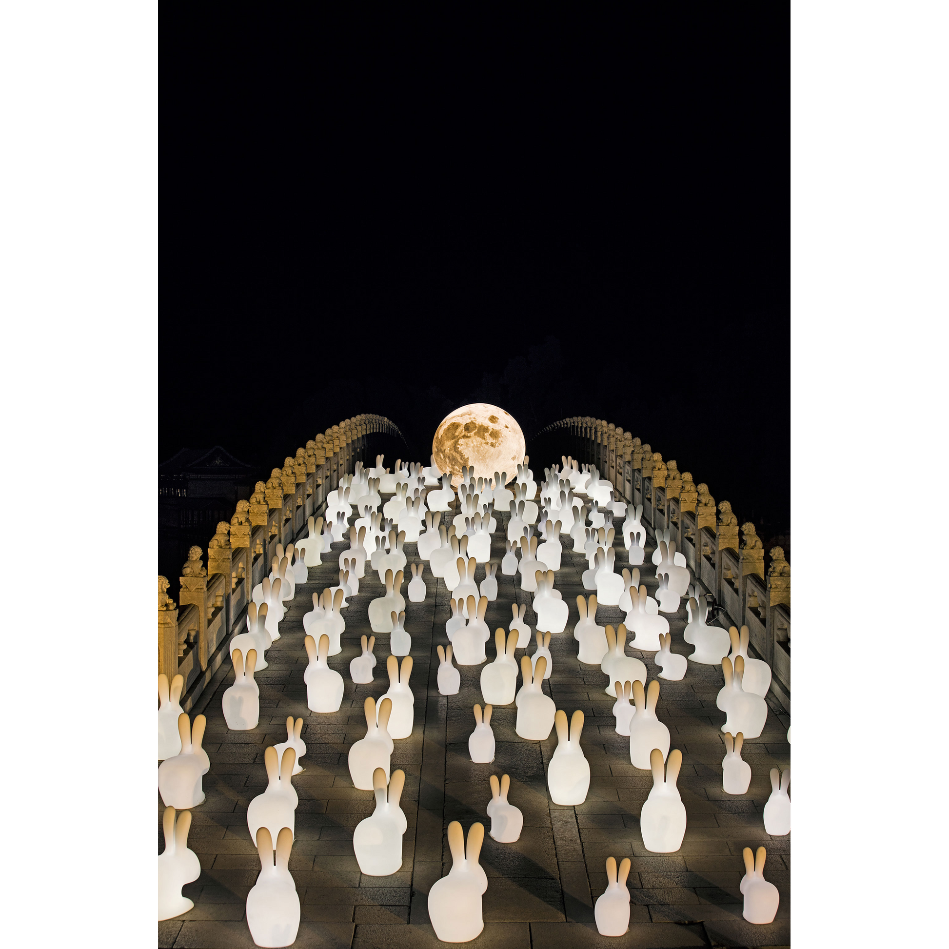 White Rabbit Chair LED Lamp | Qeeboo Rabbit | Italianfurniture.com