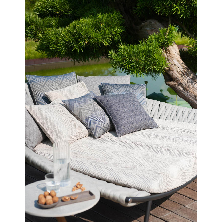 Braided Outdoor Daybed | Roda Arena | Italianfurniture.com