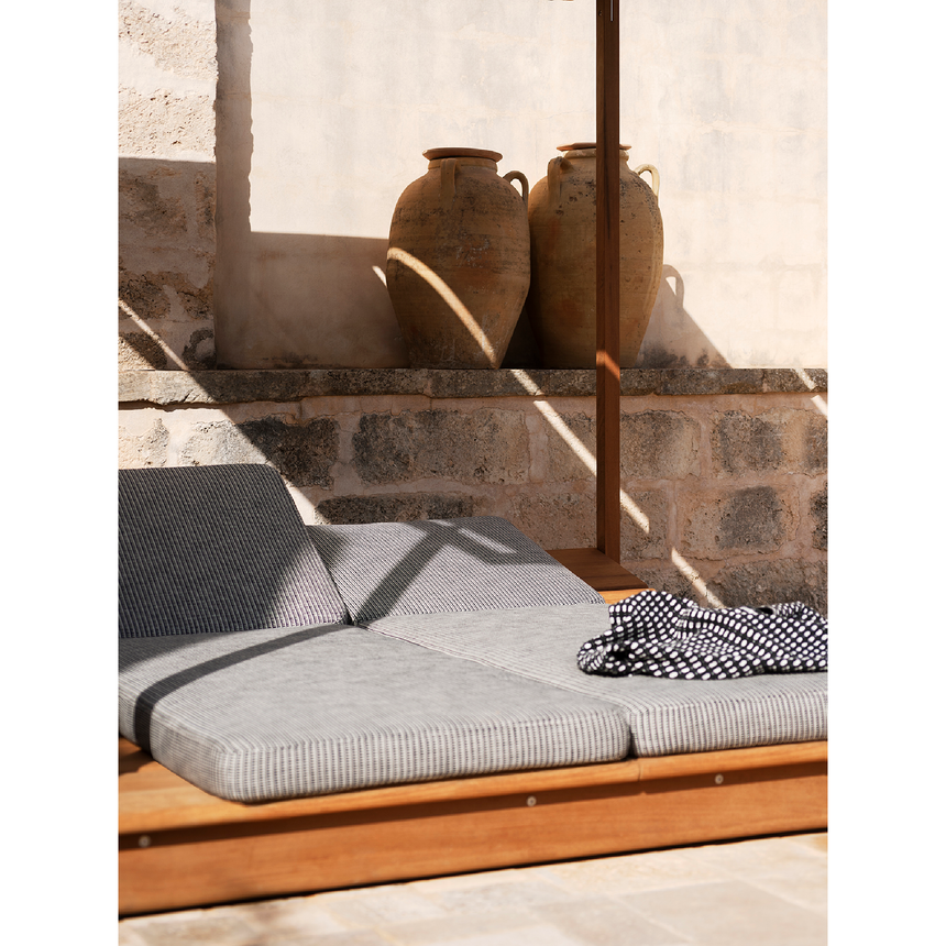 Slatted Iroko Sunlounger | Roda Eolie | Italianfurniture.com