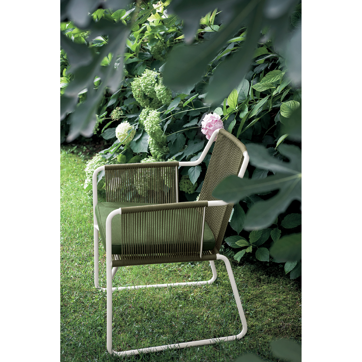 Outdoor String Armchair | Roda Harp | Italianfurniture.com