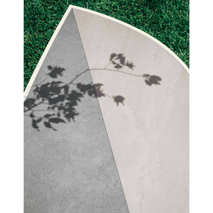 Ovate Outdoor Side Table | Roda Leaf | Italianfurniture.com