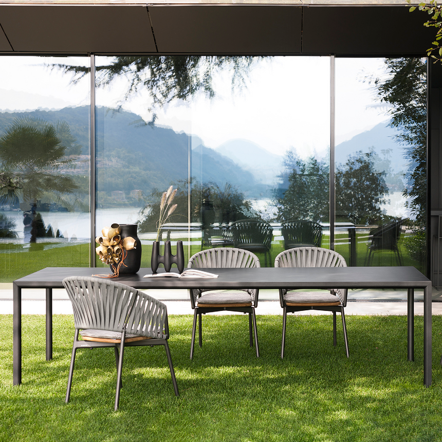 Aluminum Outdoor Dining Table | Roda Plein Air | Italianfurniture.com