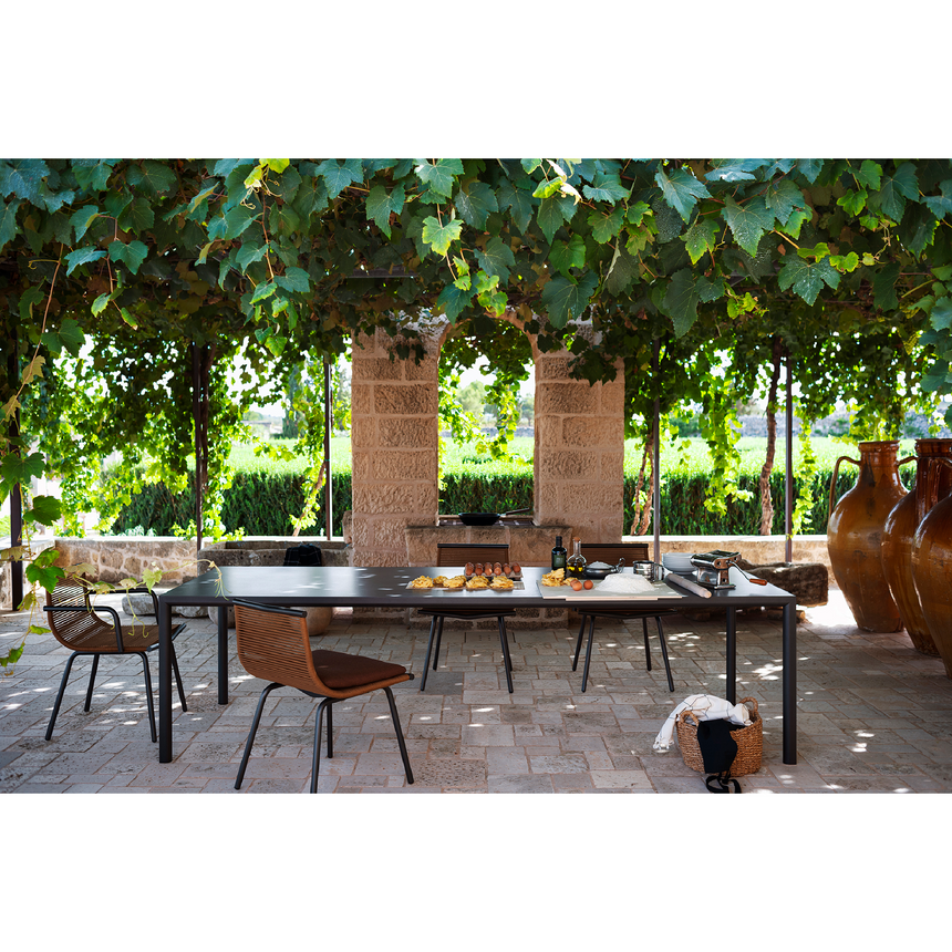 Aluminum Outdoor Dining Table | Roda Plein Air | Italianfurniture.com