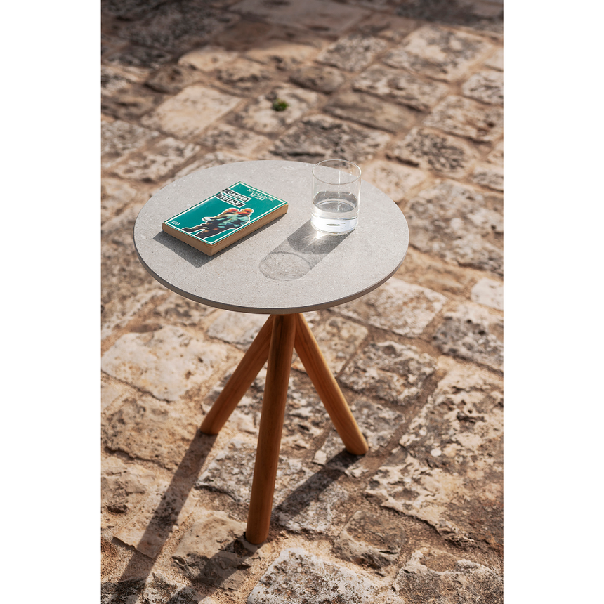 Tripod Outdoor Side Table | Roda Stork | Italianfurniture.com