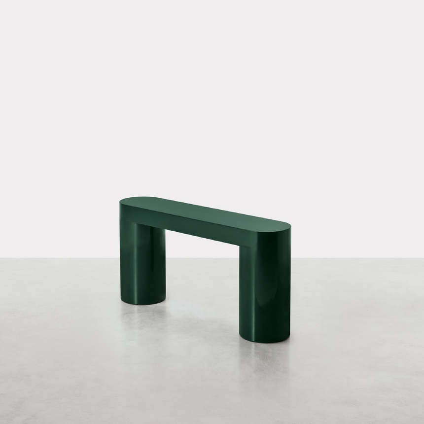 Monolithic Lacquered Console Table | Somaschini Lazy-O | Italianfurniture.com
