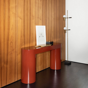 Monolithic Lacquered Console Table | Somaschini Lazy-O | Italianfurniture.com
