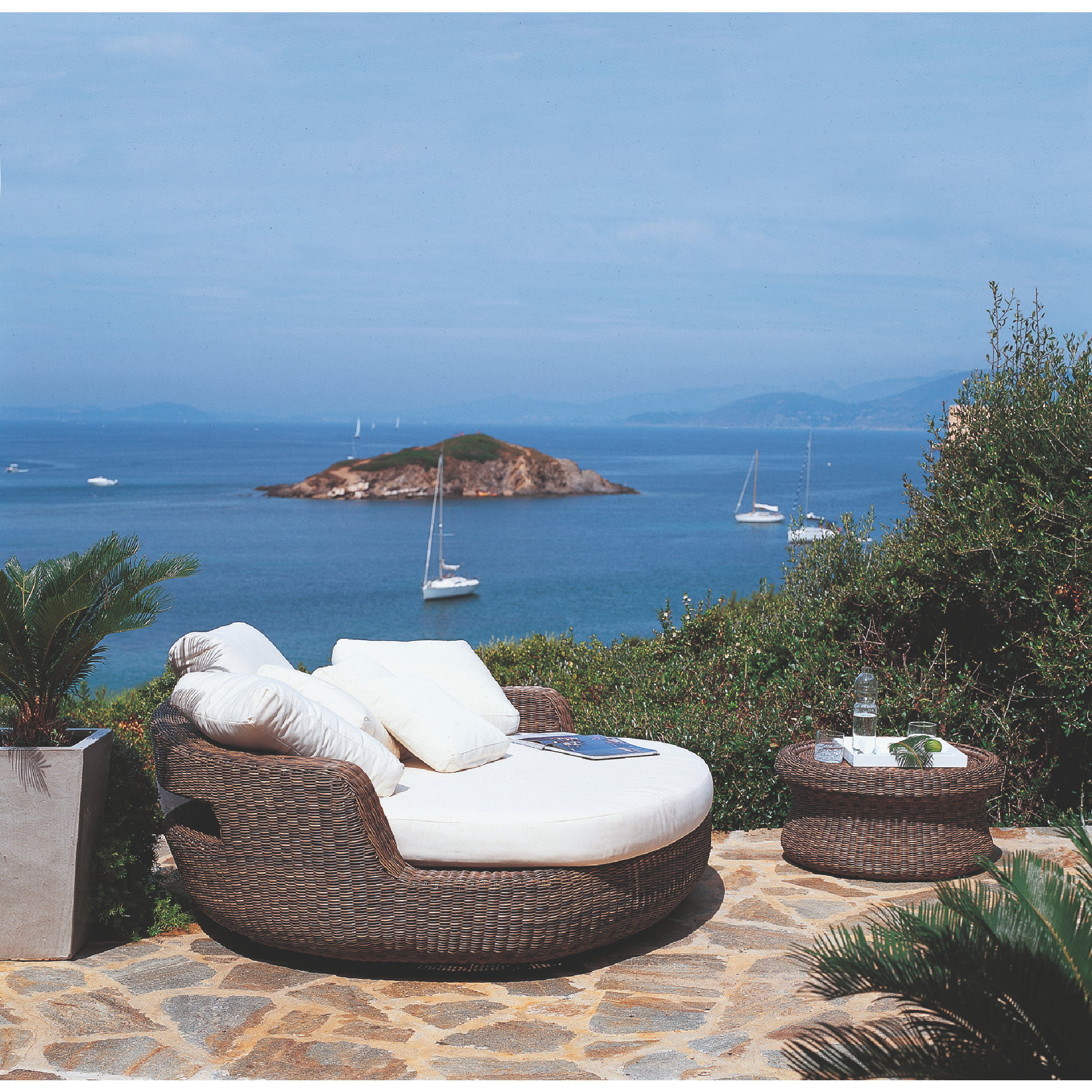 Round Outdoor Lounge Chair | Unopiu Agorà | Italianfurniture.com