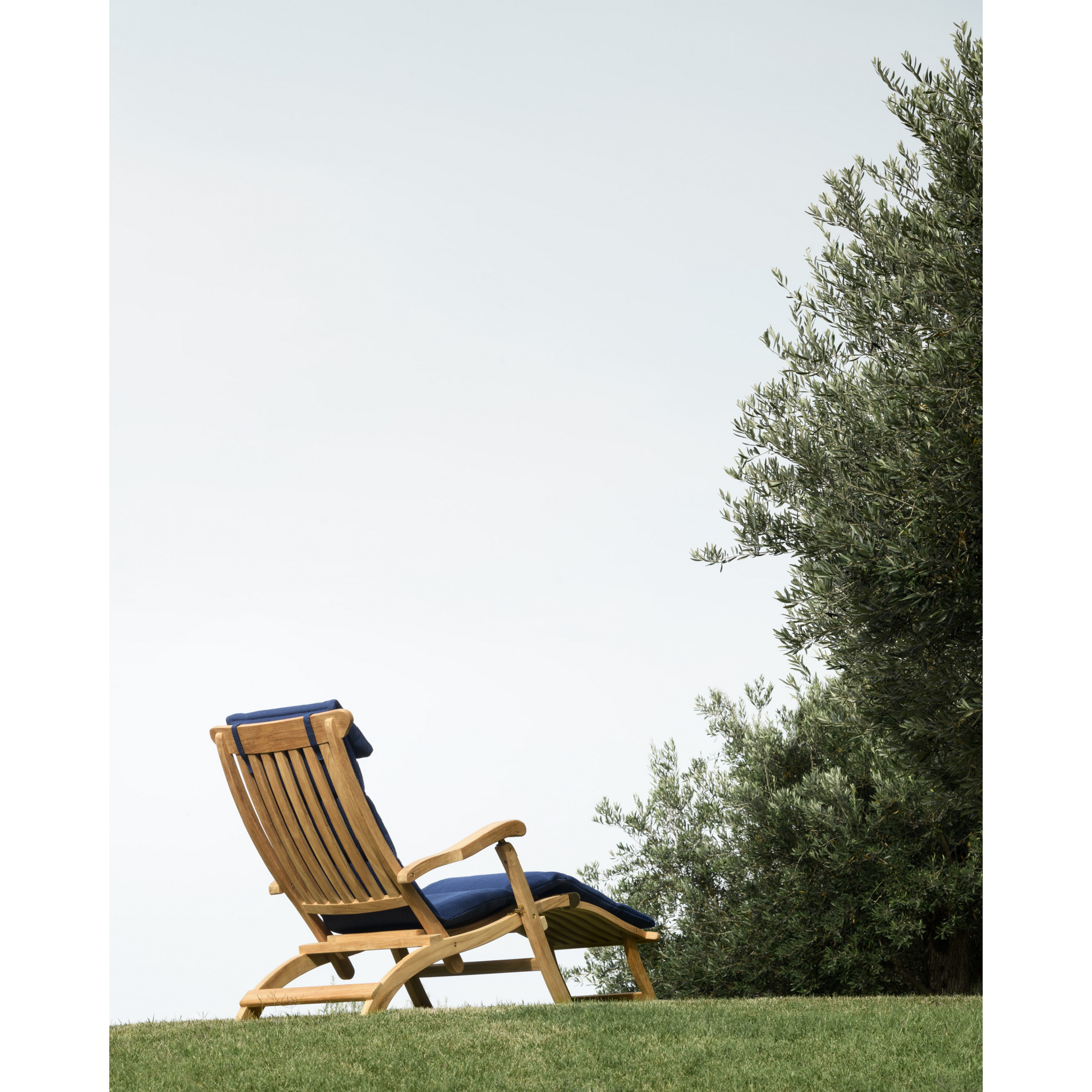 Folding Teak Outdoor Lounge Chair | Unopiu Titanic | Italianfurniture.com