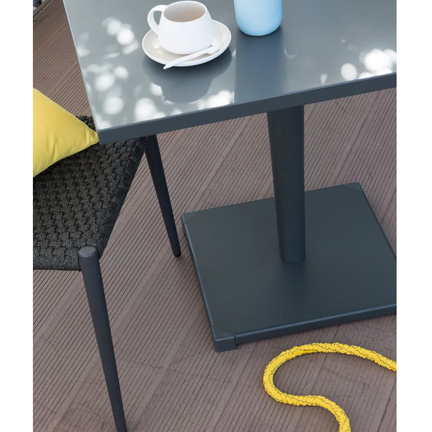 Square Outdoor Bistro Table | Unopiu Luce | Italianfurniture.com