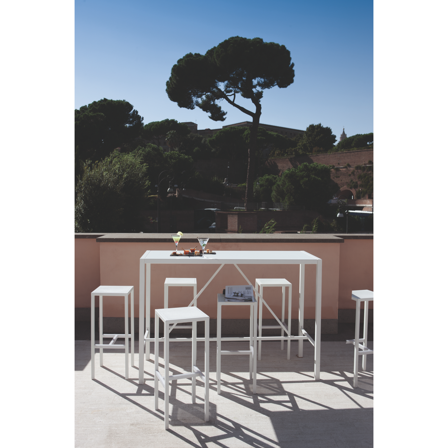 Square Outdoor High Table | Unopiu Conrad | Italianfurniture.com