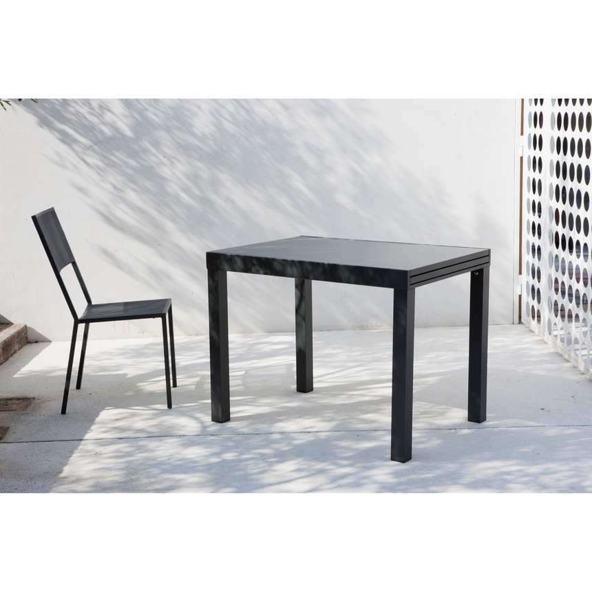 Stackable Iron Outdoor Chair | Unopiu Conrad | Italianfurniture.com