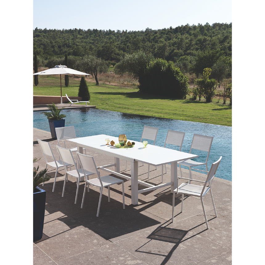 Extendable Outdoor Dining Table | Unopiu Conrad | Italianfurniture.com