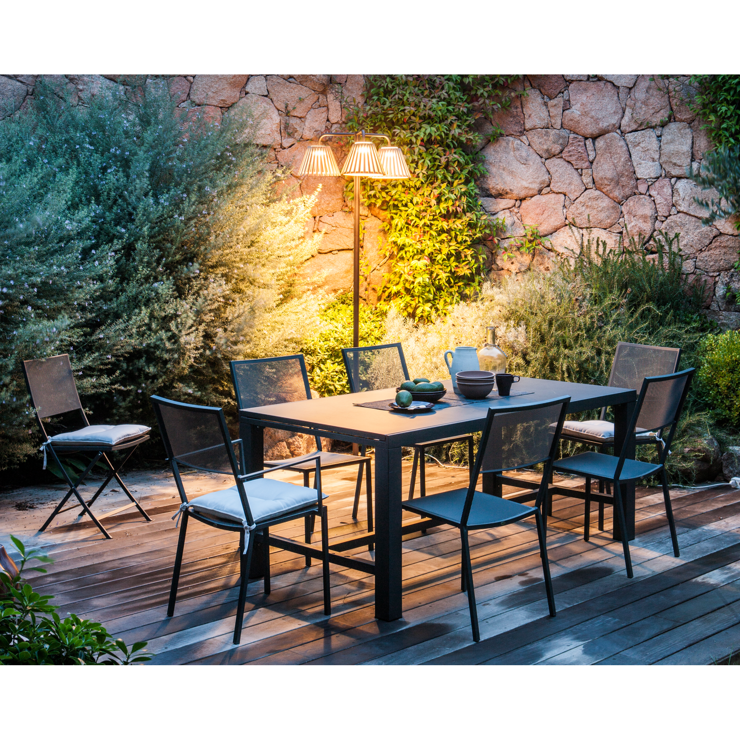 Extendable Outdoor Dining Table | Unopiu Conrad | Italianfurniture.com