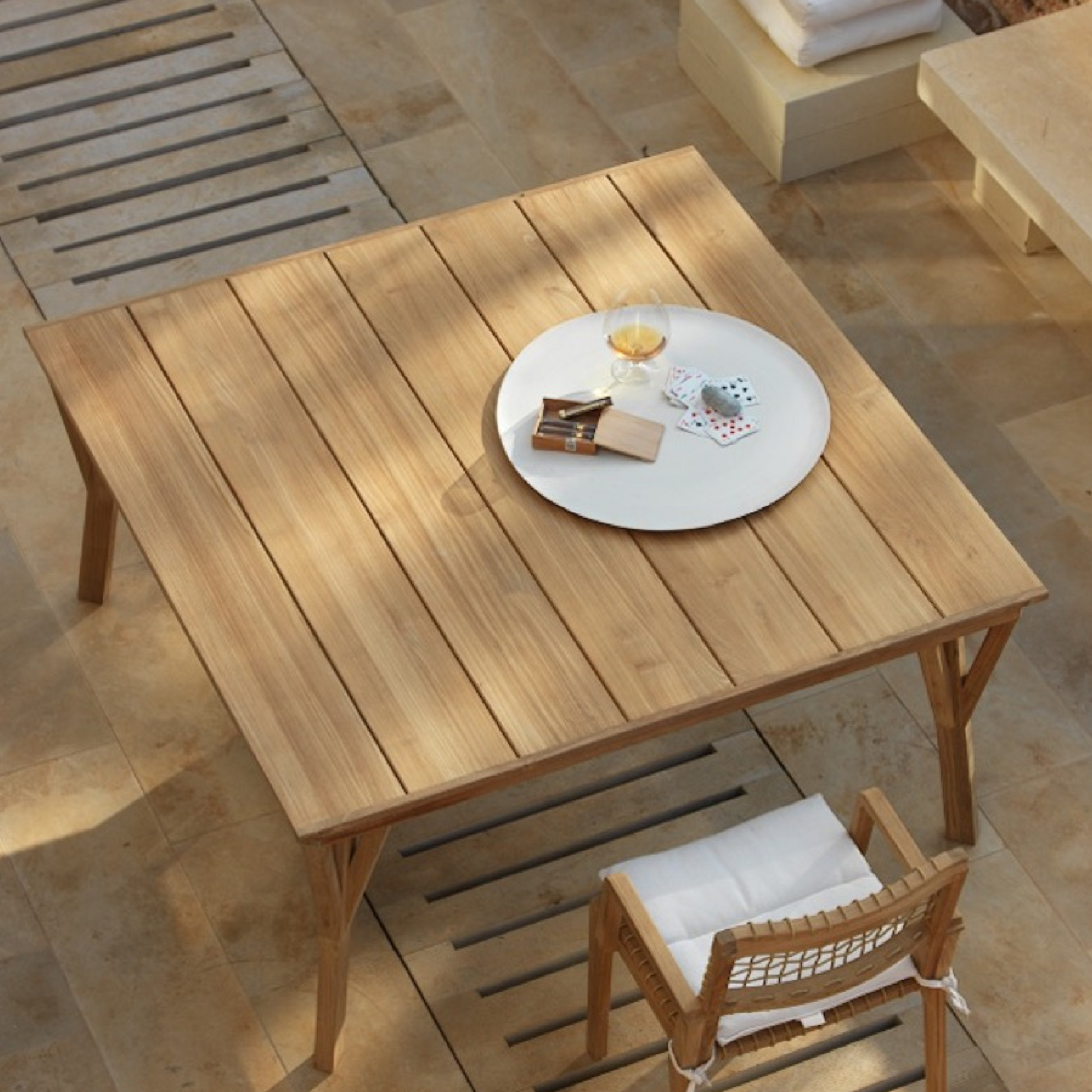 Square Teak Outdoor Dining Table | Unopiu Synthesis | Italianfurniture.com